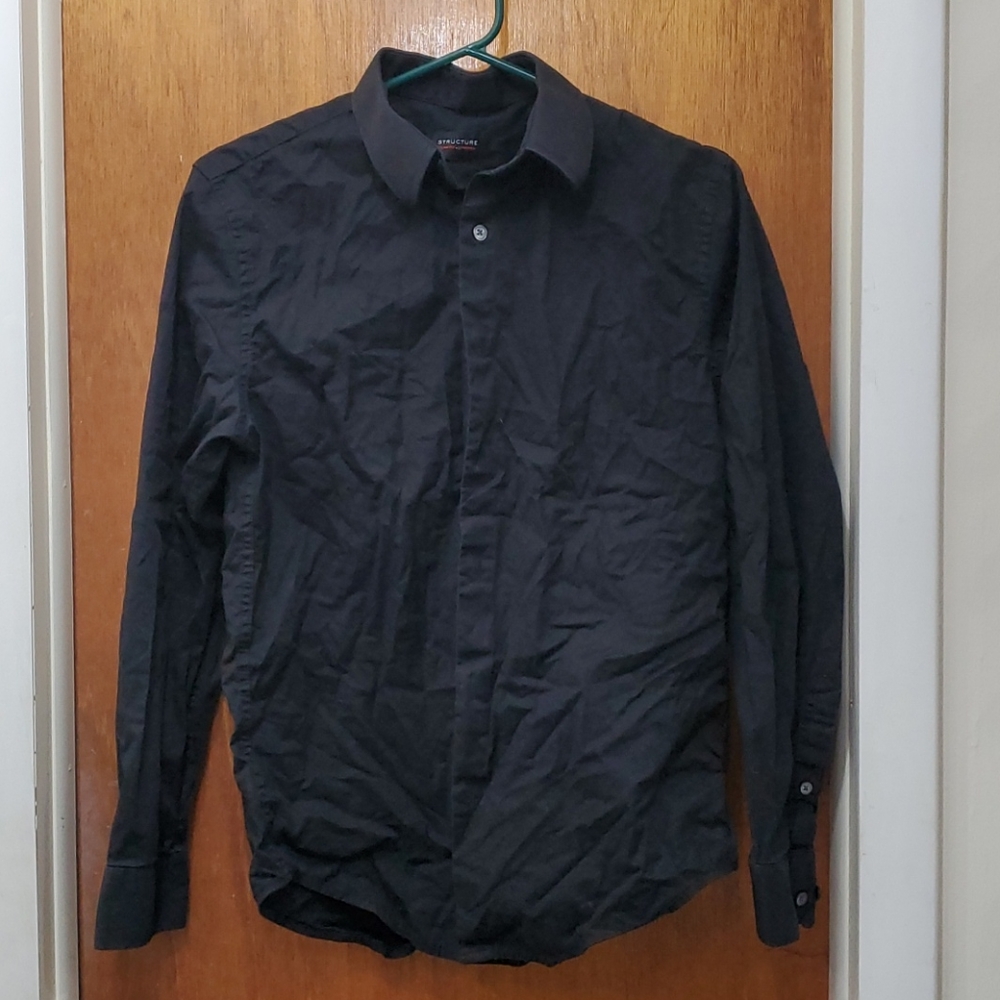 Structure button down